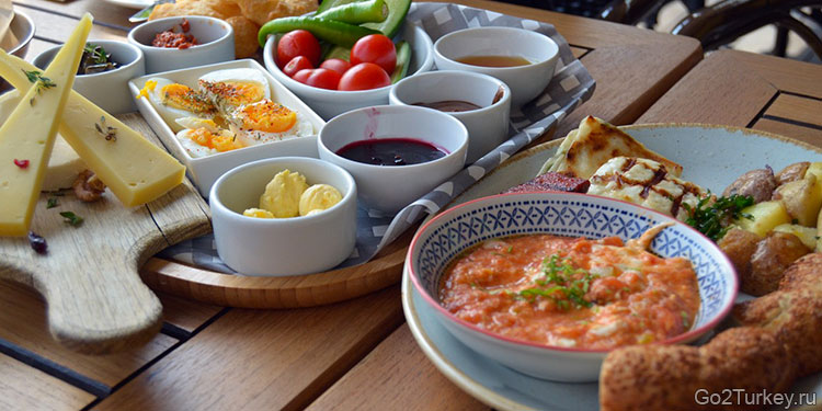Традиционный турецкий завтрак - kahvalti