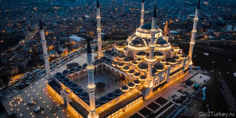 Мечеть Чамлыджа в Стамбуле