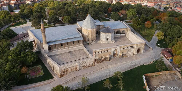 Мечеть Алааддин Ками, Конья