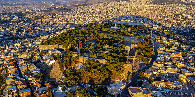 Крепость Кадифекале в Измире