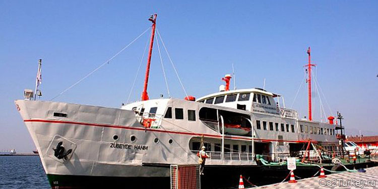 Корабль-музей «Зубейде Ханым» в Измире