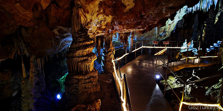 Пещера Oylat протяженностью 730 метров в Турции
