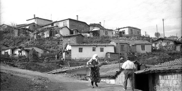 Трущобы в районе Меджидийкой. Стамбул, 1959 год. Alman Arkeoloji Enstitüsü