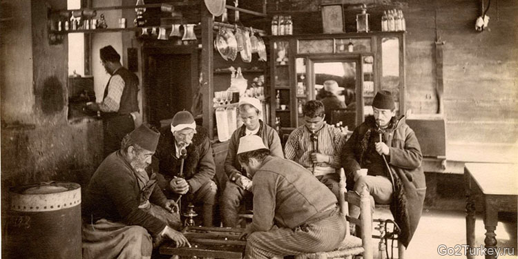 Кофейня в Стамбуле. Фотография Гийома Берггрена. 1890-е годы. Pera Müzesi