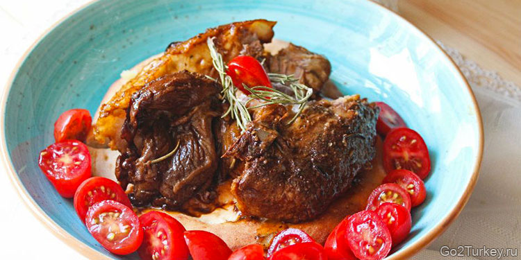 Кузу тандыр - популярное Турецкое блюдо из баранины